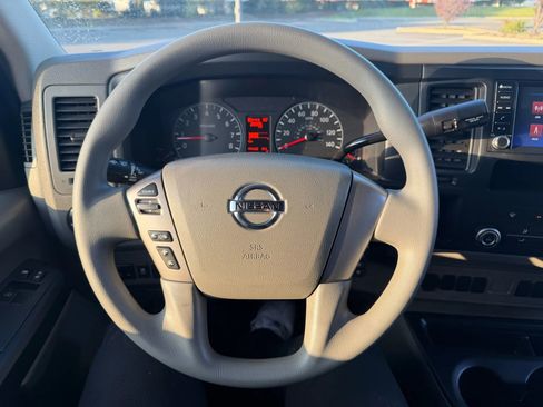 Used 2021 Nissan NV 2500 S image 4