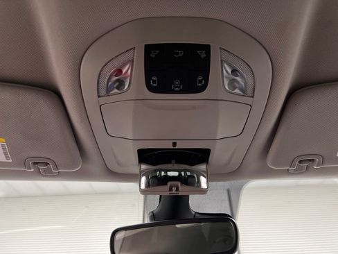 Used 2024 Chrysler Pacifica Touring-L FWD image 76