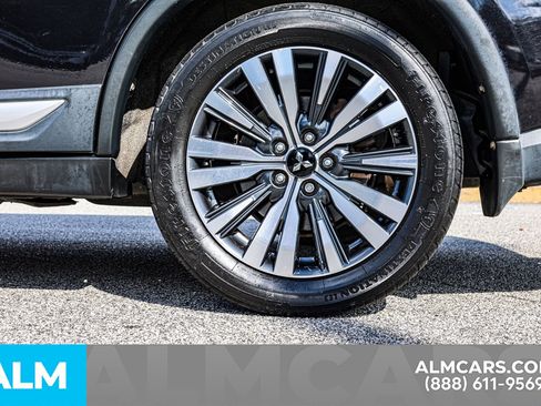 Used 2018 Mitsubishi Outlander SE image 16