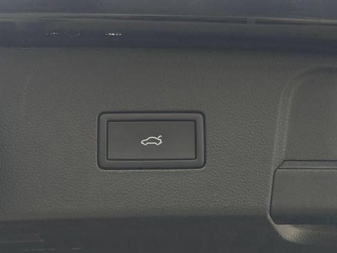 Used 2026 Volkswagen Atlas SE FWD image 22