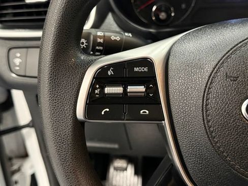 Used 2020 Kia Sorento FWD V6 image 18