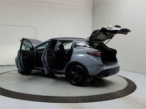 Used 2024 Nissan Murano SV w/ SV Midnight Edition Package image 13