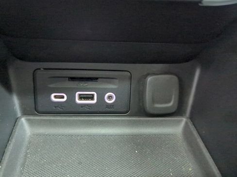 Used 2022 GMC Terrain SLT w/ Tech Package FWD image 20