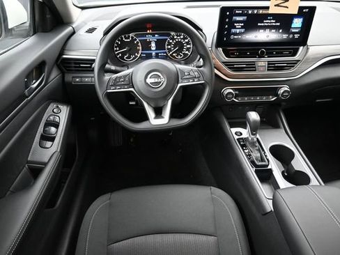 New 2026 Nissan Altima 2.5 SV w/ SV Special Edition Package FWD image 9