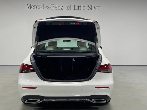 Used 2023 Mercedes-Benz E 350 4MATIC Sedan image 5