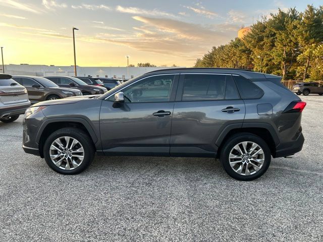 Used 2023 Toyota RAV4 XLE Premium FWD image 2