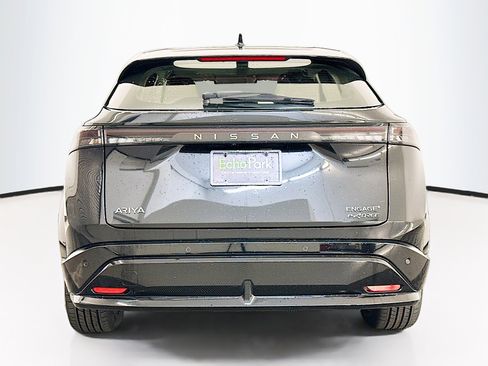 Used 2024 Nissan Ariya AWD image 7