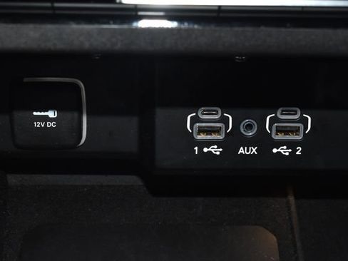 Certified 2024 Jeep Wagoneer Series II w/ Flexible Seating Group AWD/4WD image 19