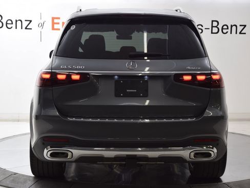 New 2025 Mercedes-Benz GLS 580 4MATIC image 5