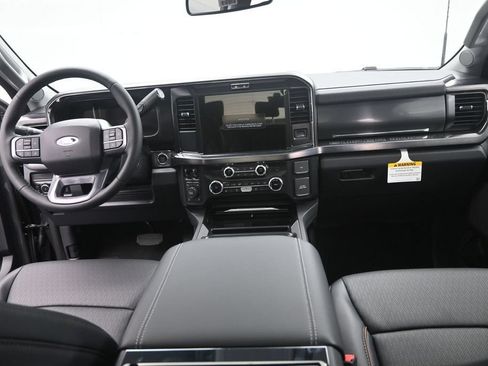 New 2026 Ford F250 Lariat w/ Black Appearance Package AWD/4WD image 28
