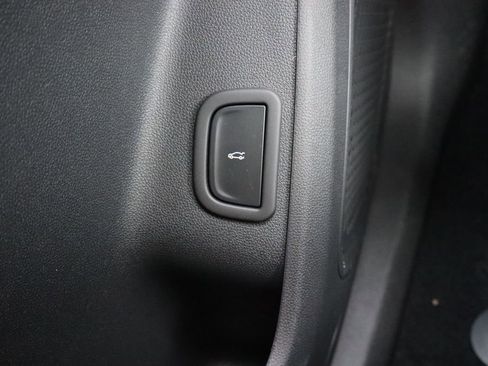 New 2026 Chevrolet Traverse LT w/ Midnight/Sport Edition AWD/4WD image 18