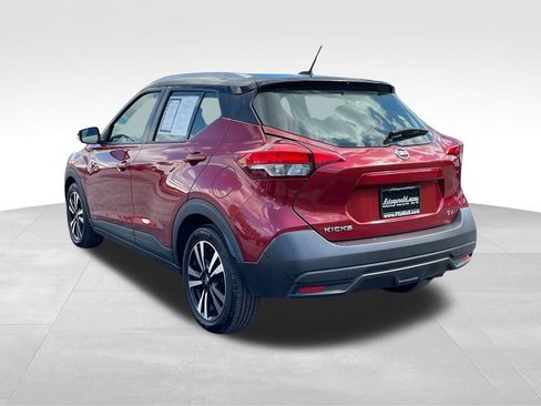 Used 2019 Nissan Kicks SV image 6