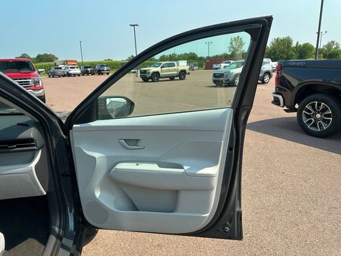 Used 2025 Hyundai Kona SEL AWD/4WD image 29