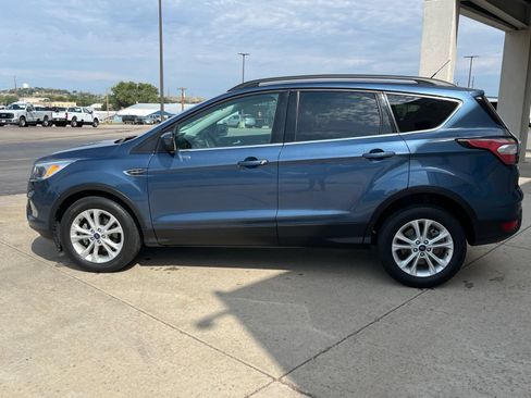 Used 2018 Ford Escape SE FWD image 9