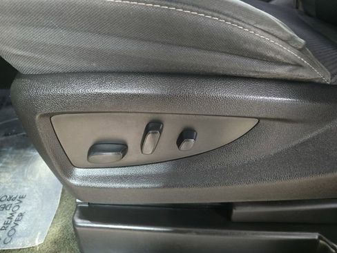 Used 2018 Chevrolet Silverado 1500 LT image 27