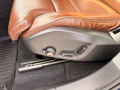 Certified 2023 Volvo XC60 B5 Ultimate w/ Protection Package Premier image 14