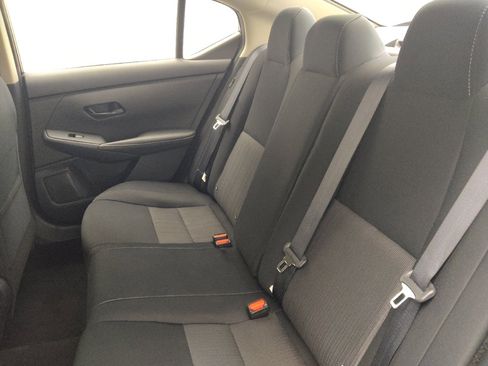 Used 2024 Nissan Sentra SV FWD image 18