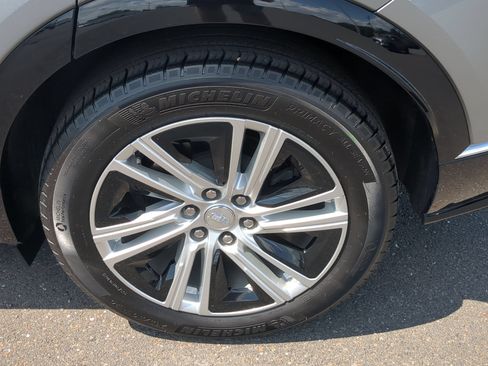 Used 2024 Cadillac Lyriq Tech AWD/4WD image 31