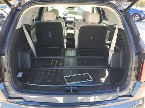 Certified 2023 Kia Sorento SX image 6