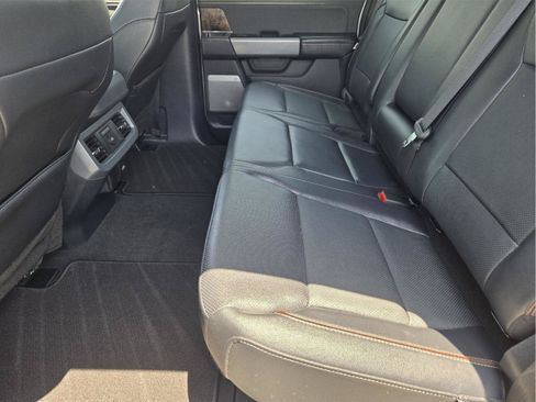 Used 2024 Ford F350 Lariat w/ FX4 Off-Road Package AWD/4WD image 30