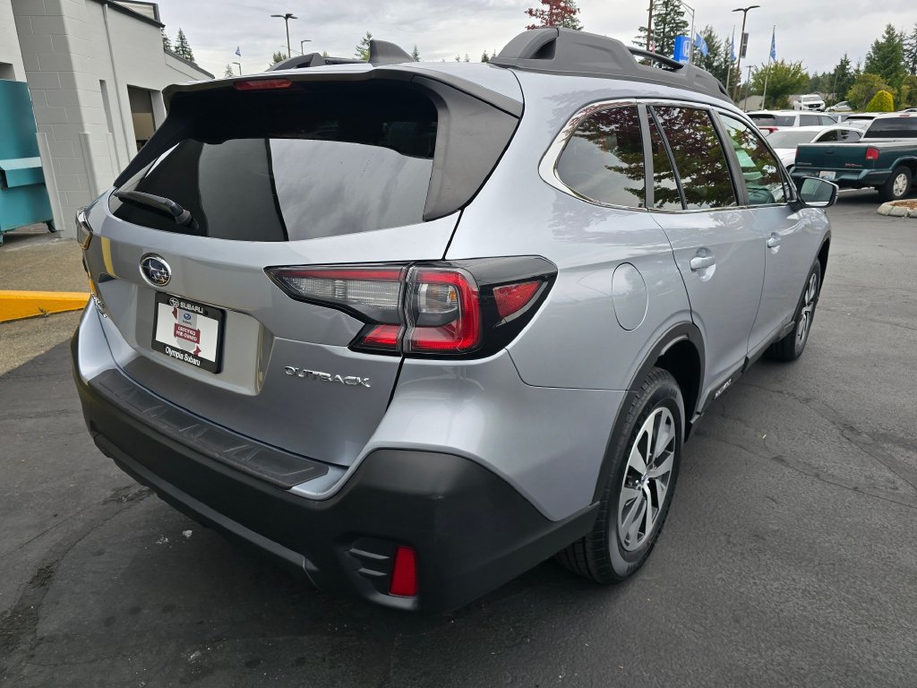 Certified 2022 Subaru Outback Premium AWD/4WD image 4