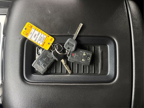 Used 2017 GMC Sierra 1500 SLE w/ SLE Value Package image 39