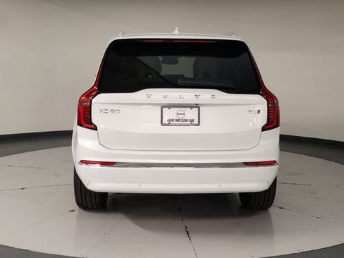 New 2026 Volvo XC90 B6 Ultra w/ Protection Package image 10