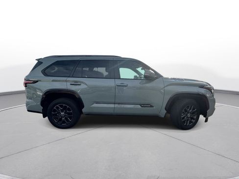 Used 2024 Toyota Sequoia Platinum image 6