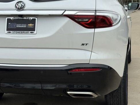 Used 2024 Buick Enclave Essence w/ Sport Touring Edition image 6