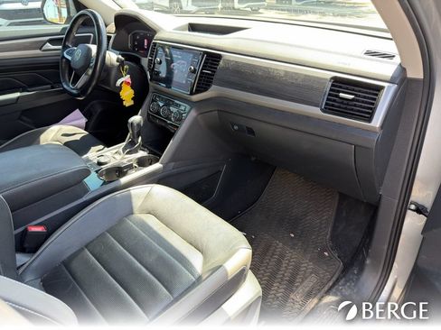 Used 2021 Volkswagen Atlas SEL Premium AWD/4WD image 34