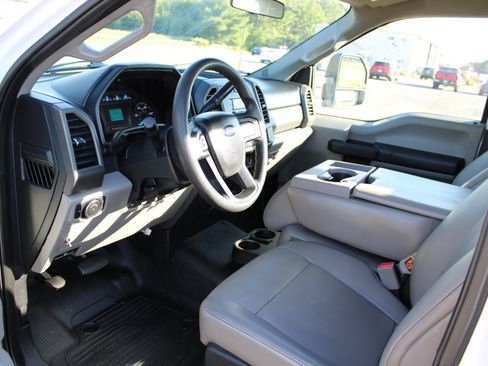 Used 2017 Ford F250 XL w/ Snow Plow Prep Package AWD/4WD image 10