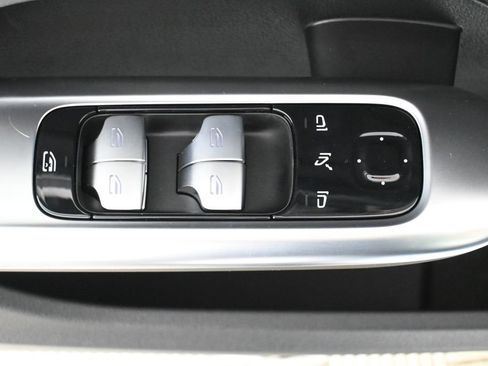 Certified 2026 Mercedes-Benz C 300 4MATIC Sedan image 24