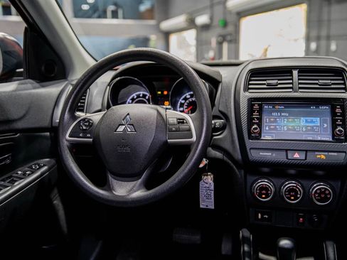 Used 2021 Mitsubishi Outlander Sport SE image 10