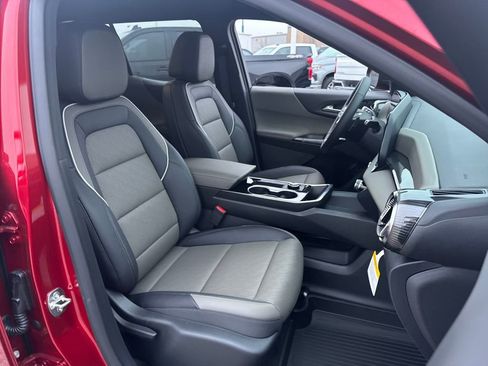 New 2026 Chevrolet Equinox LT w/ Convenience Package II image 11