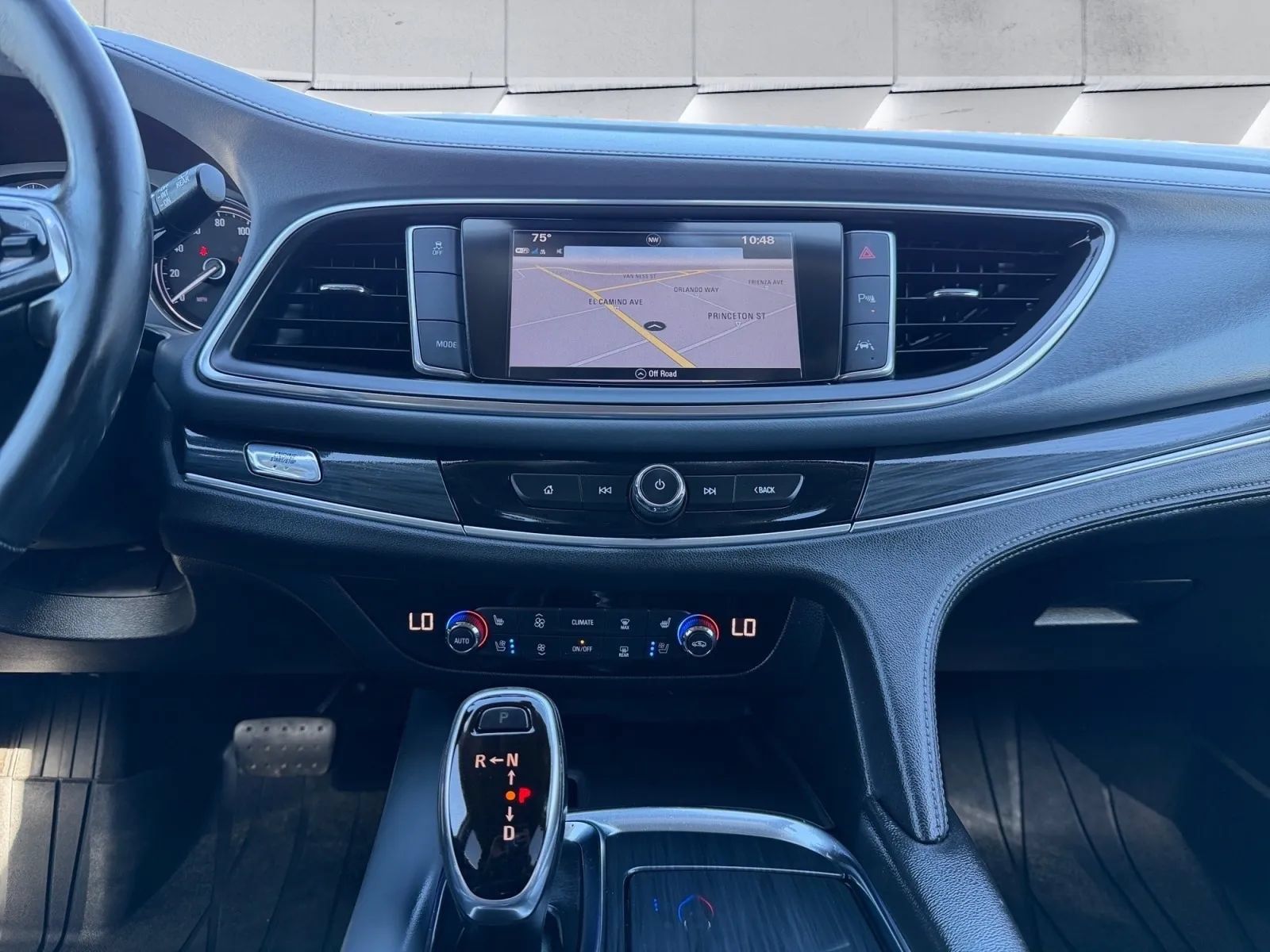 Used 2019 Buick Enclave Premium w/ Experience Buick Package FWD image 14