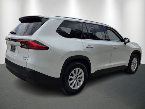 Used 2024 Toyota Grand Highlander AWD Hybrid image 7