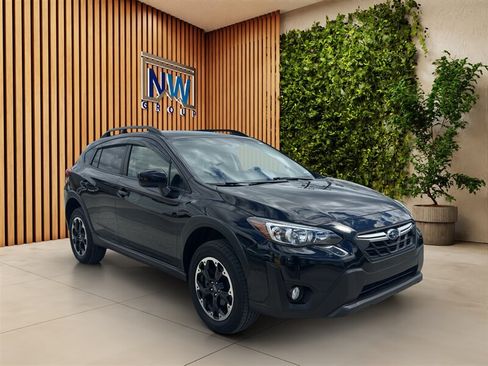 Used 2023 Subaru Crosstrek 2.0i Premium AWD/4WD image 1