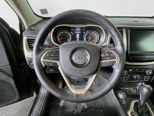 Used 2015 Jeep Cherokee Limited AWD/4WD image 12