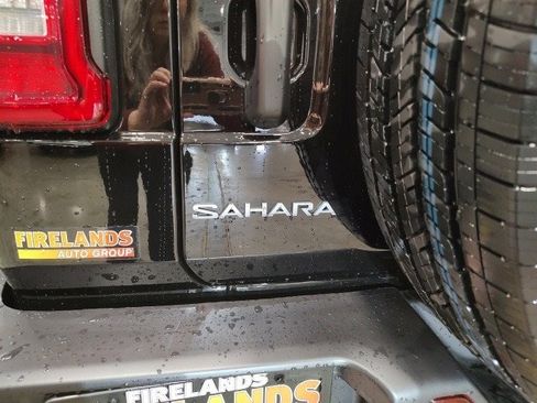 New 2025 Jeep Wrangler Sahara image 10