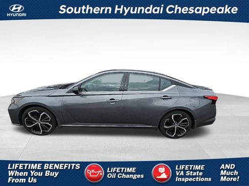 Used 2024 Nissan Altima 2.5 SR image 1