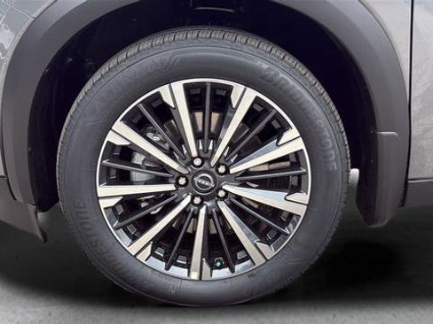 New 2026 Nissan Pathfinder Platinum AWD/4WD image 44