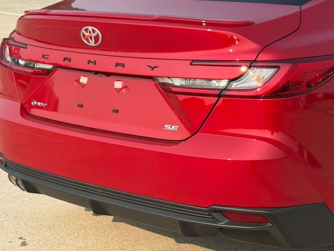 New 2026 Toyota Camry SE FWD image 5