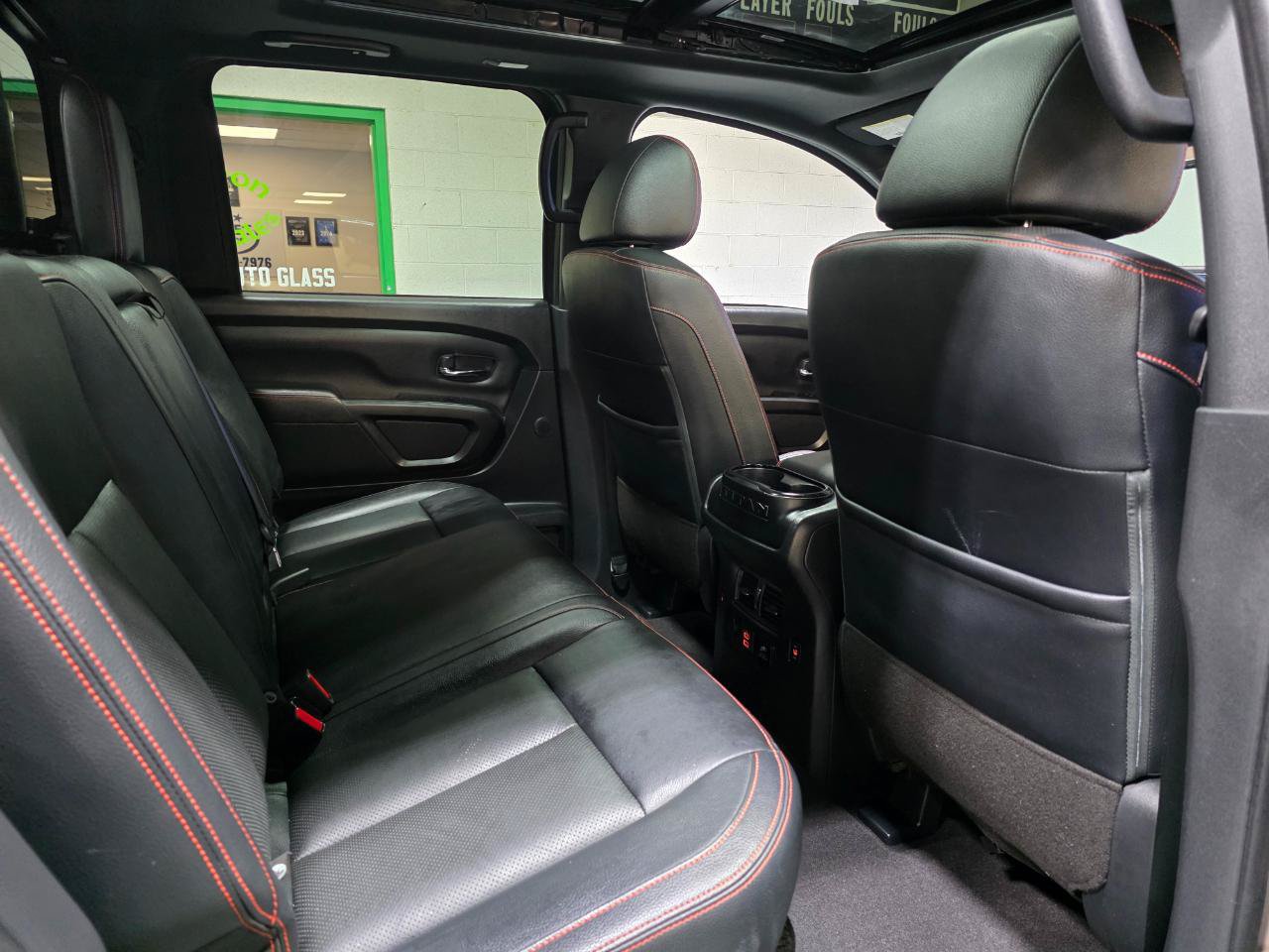 Used 2022 Nissan Titan PRO-4X w/ Pro-4x Convenience Package AWD/4WD image 23