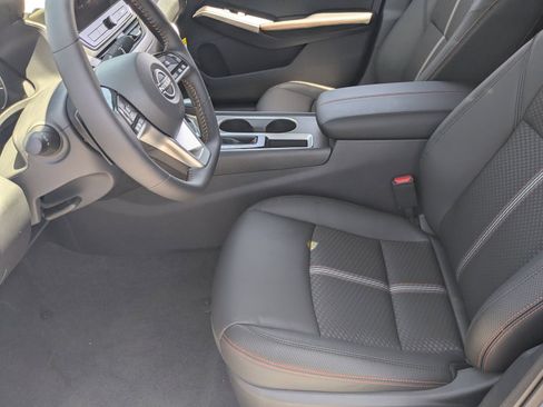 New 2026 Nissan Altima 2.5 SR FWD image 13