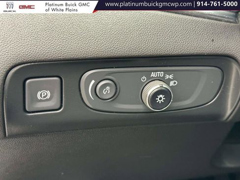 Used 2020 Buick Enclave Essence w/ Sport Touring Edition image 22