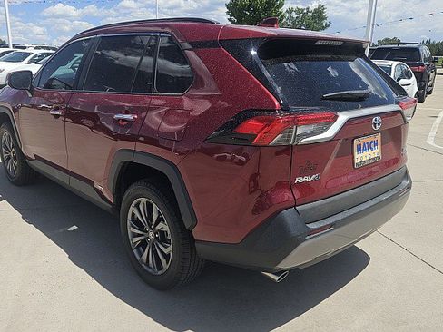 Used 2022 Toyota RAV4 Limited AWD/4WD image 25