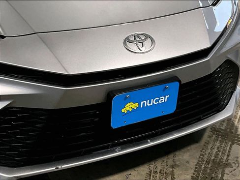 Used 2025 Toyota Camry LE FWD image 30