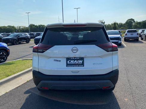 Used 2023 Nissan Rogue SV AWD/4WD image 6