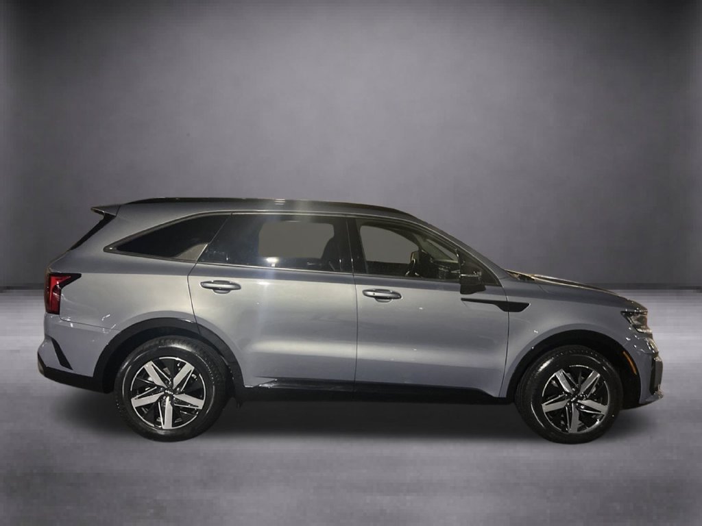 Used 2023 Kia Sorento S w/ Panoramic Sunroof Package FWD image 9