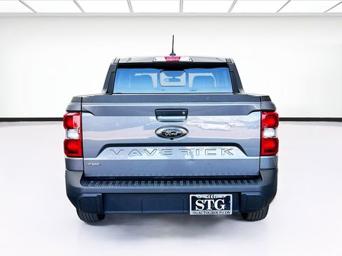 Used 2023 Ford Maverick Lariat w/ Black Appearance Package FWD image 5